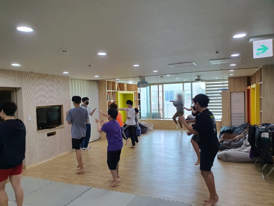 kakaotalk_20210417_160510197__1_.jpg